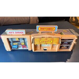 Vintage Matchbox Joe’s Garage Motor City (USED)